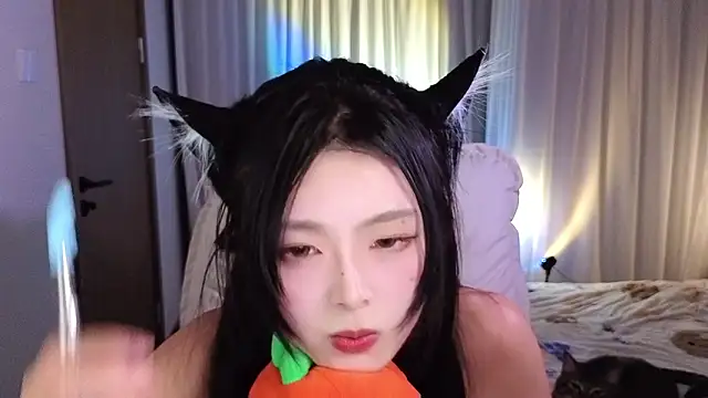 Koikoi    online show from February 12, 2026, 4:02 pm