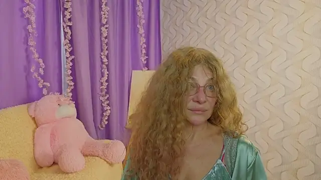 EvaTemptt online show from February 21, 2026, 3:13 pm