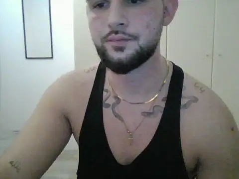 LunaFoxTip online show from December 17, 2025, 8:26 pm