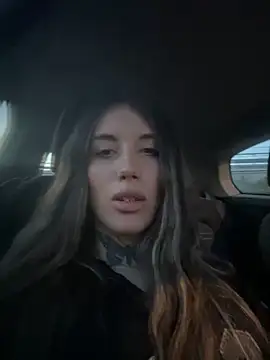 saphirafox online show from March 16, 2026, 5:50 pm