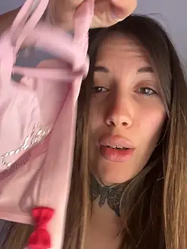 saphirafox online show from March 30, 2026, 6:36 am