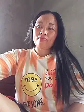 Maikha08 online show from May 24, 2026, 7:35 am