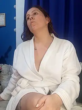 SofiEsteves online show from May 24, 2026, 6:57 pm