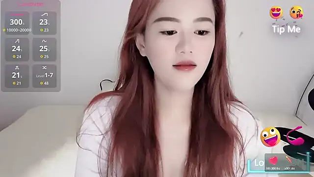 Snapshot of Amireux-8 chatting on June 28, 2026, 3:01 am Amireux-8 online show from June 28, 2026, 3:01 am
