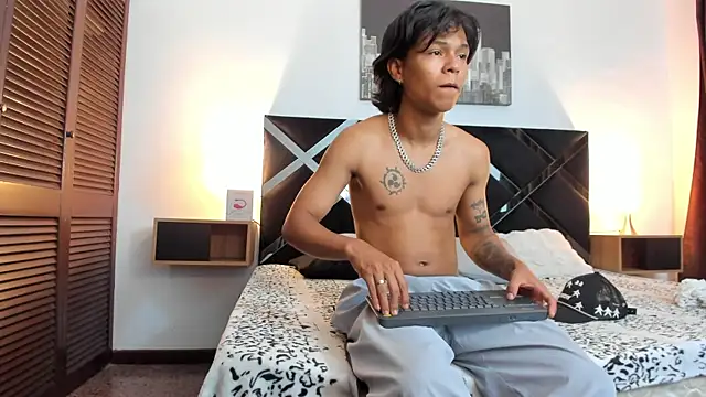 AndyKings 1 online show from April 7, 2026, 3:18 am