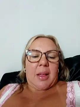 Pamelamilf online show from January 8, 2026, 4:15 am