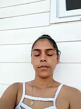 Emily hot26 online show from February 12, 2026, 8:37 pm