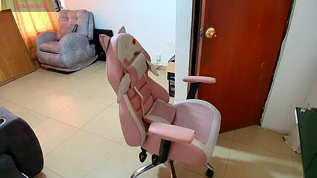 im hanna x2 online show from March 26, 2026, 8:14 pm