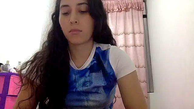 LatinDoll8 online show from August 3, 2026, 10:35 pm