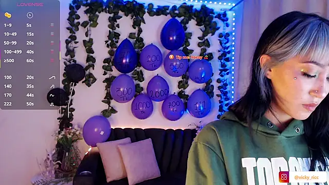 viicky r online show from February 6, 2026, 12:48 am