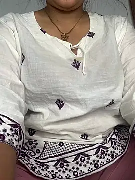 missmisha01 online show from January 10, 2026, 4:36 am