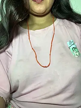 missmisha01 online show from April 8, 2026, 3:23 pm