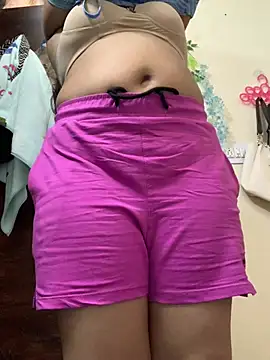 missmisha01 online show from May 16, 2026, 10:47 am