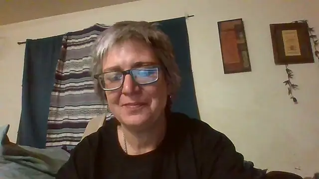 becky1111 online show from April 21, 2026, 2:37 am
