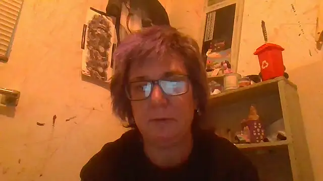 Snapshot of becky1111 chatting on June 26, 2026, 11:25 am becky1111 online show from June 26, 2026, 11:25 am