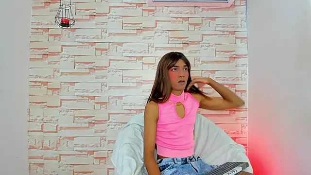 tiffanyy 777 online show from January 17, 2026, 2:22 pm