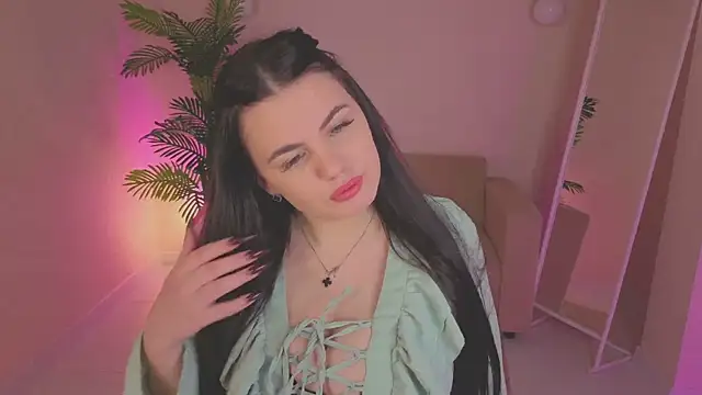 Snapshot of Mia_Evelyn chatting on December 22, 2025, 8:44 am Mia Evelyn online show from December 22, 2025, 8:44 am