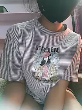 kinsu4763 online show from February 8, 2026, 4:27 am