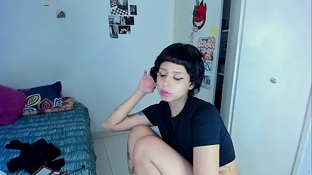 harakitty  online show from April 1, 2026, 10:29 pm