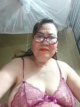 Snapshot of cuncon7700 chatting on March 5, 2026, 2:40 am cuncon7700 online show from March 5, 2026, 2:40 am