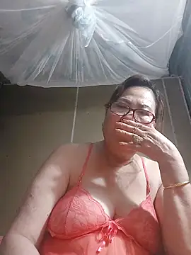 Snapshot of cuncon7700 chatting on March 20, 2026, 1:27 pm cuncon7700 online show from March 20, 2026, 1:27 pm