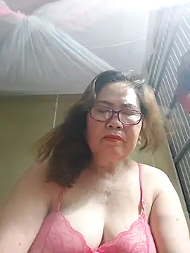 Snapshot of cuncon7700 chatting on April 4, 2026, 4:33 am cuncon7700 online show from April 4, 2026, 4:33 am