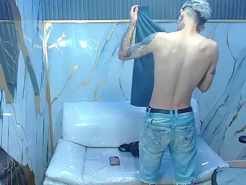 Boy tatto77 online show from February 9, 2026, 7:07 pm