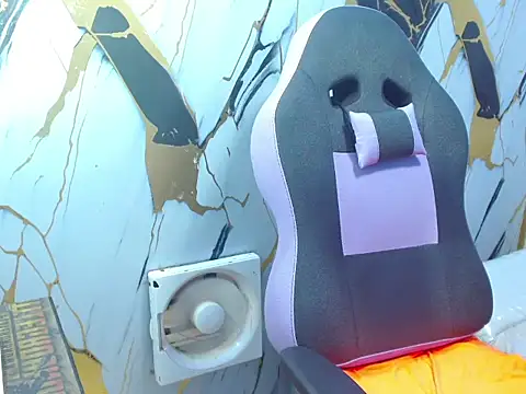 Boy tatto77 online show from February 11, 2026, 6:02 pm