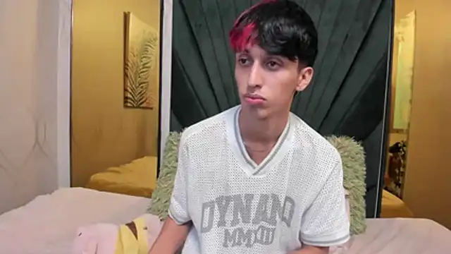 wildboy22  online show from January 13, 2026, 1:55 am