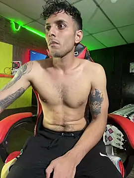 JustynAle2025 online show from January 15, 2026, 2:27 am