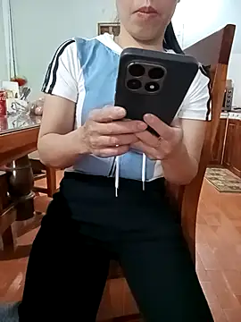 Snapshot of Sweet-Berryy chatting on March 9, 2026, 4:27 am Sweet-Berryy online show from March 9, 2026, 4:27 am