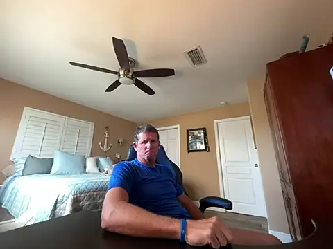 Snapshot of lvnlarge chatting on February 25, 2026, 4:05 pm lvnlarge online show from February 25, 2026, 4:05 pm