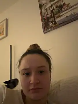 Snapshot of LilyLuck_ chatting on February 16, 2026, 6:59 pm LilyLuck online show from February 16, 2026, 6:59 pm