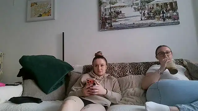 Snapshot of LilyLuck_ chatting on February 24, 2026, 3:32 pm LilyLuck online show from February 24, 2026, 3:32 pm