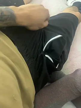 mamitasirena online show from December 18, 2025, 9:54 pm