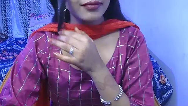 bold-smirthii online show from June 4, 2026, 3:56 am
