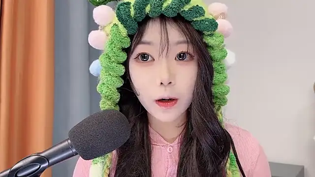 smalldaisy online show from February 2, 2026, 12:15 pm