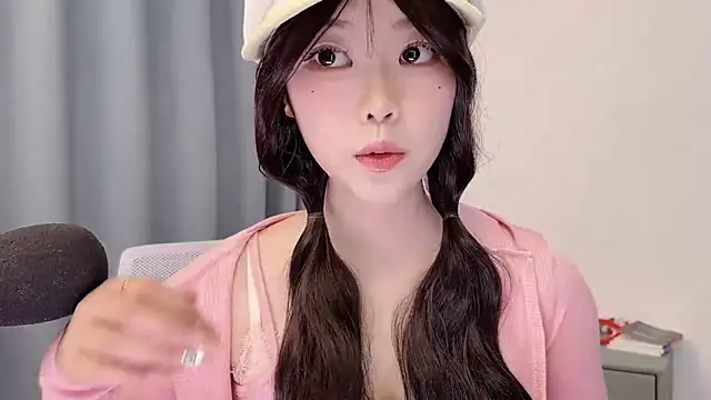 Snapshot of smalldaisy chatting on March 20, 2026, 2:27 am smalldaisy online show from March 20, 2026, 2:27 am