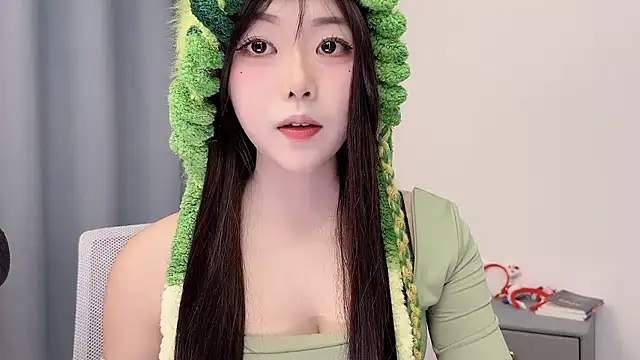 Snapshot of smalldaisy chatting on March 21, 2026, 2:16 am smalldaisy online show from March 21, 2026, 2:16 am