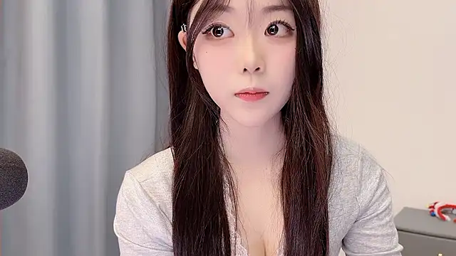 Snapshot of smalldaisy chatting on March 23, 2026, 2:37 am smalldaisy online show from March 23, 2026, 2:37 am