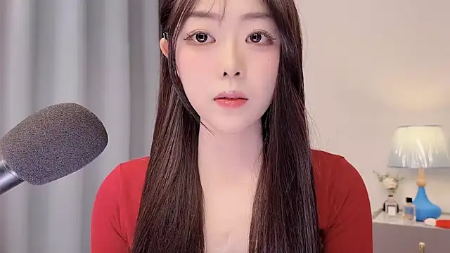 Snapshot of smalldaisy chatting on April 5, 2026, 2:20 am smalldaisy online show from April 5, 2026, 2:20 am