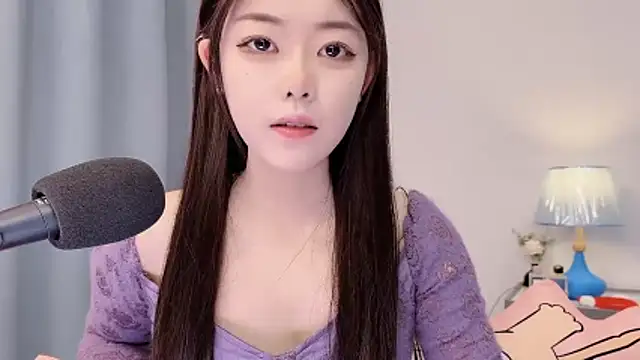 Snapshot of smalldaisy chatting on April 16, 2026, 2:56 am smalldaisy online show from April 16, 2026, 2:56 am