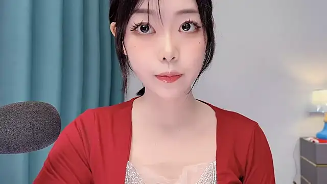 Snapshot of smalldaisy chatting on May 3, 2026, 2:06 am smalldaisy online show from May 3, 2026, 2:06 am