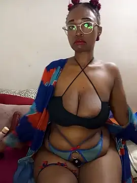 Snapshot of YammyChocTits chatting on February 4, 2026, 9:20 pm YammyChocTits online show from February 4, 2026, 9:20 pm