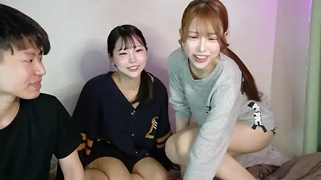 Snapshot of caba_sara chatting on February 23, 2026, 12:35 pm caba sara online show from February 23, 2026, 12:35 pm