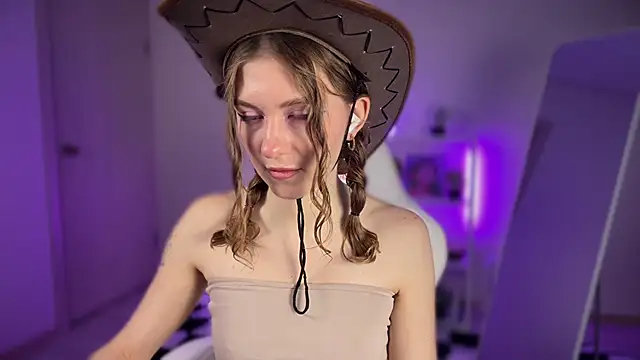 KellySunn online show from April 4, 2026, 8:12 am