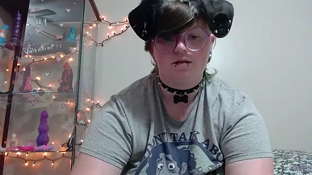 Pupghostt online show from April 9, 2026, 6:57 pm