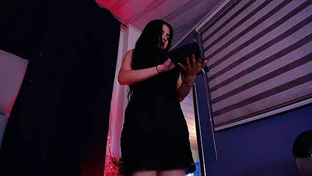 Emilyy05  online show from February 3, 2026, 3:04 am