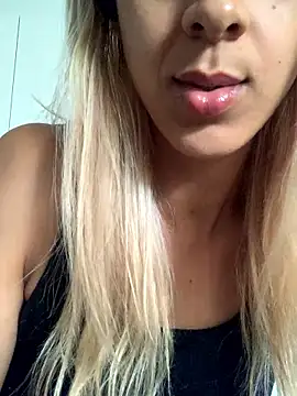 Snapshot of bety13 chatting on January 7, 2026, 2:52 pm bety13 online show from January 7, 2026, 2:52 pm