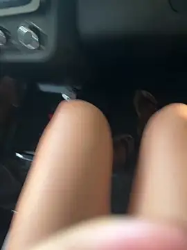 Snapshot of bety13 chatting on March 25, 2026, 12:33 pm bety13 online show from March 25, 2026, 12:33 pm